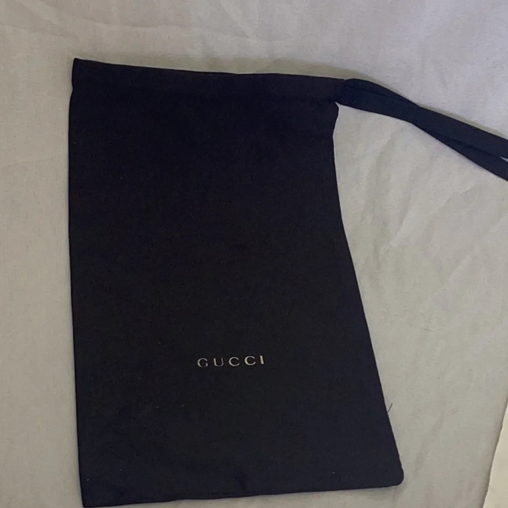 Gucci sunglasses bag - Picture 3 of 3